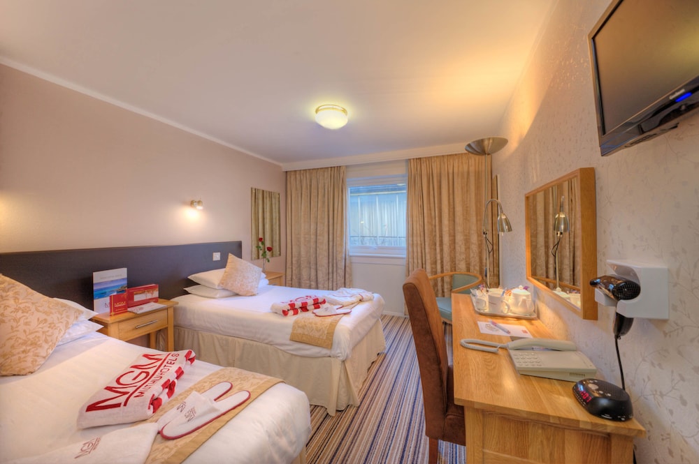 Standard Twin Room - Photo 3