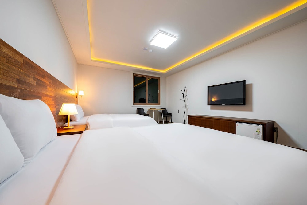 Deluxe Twin Room - Photo 4