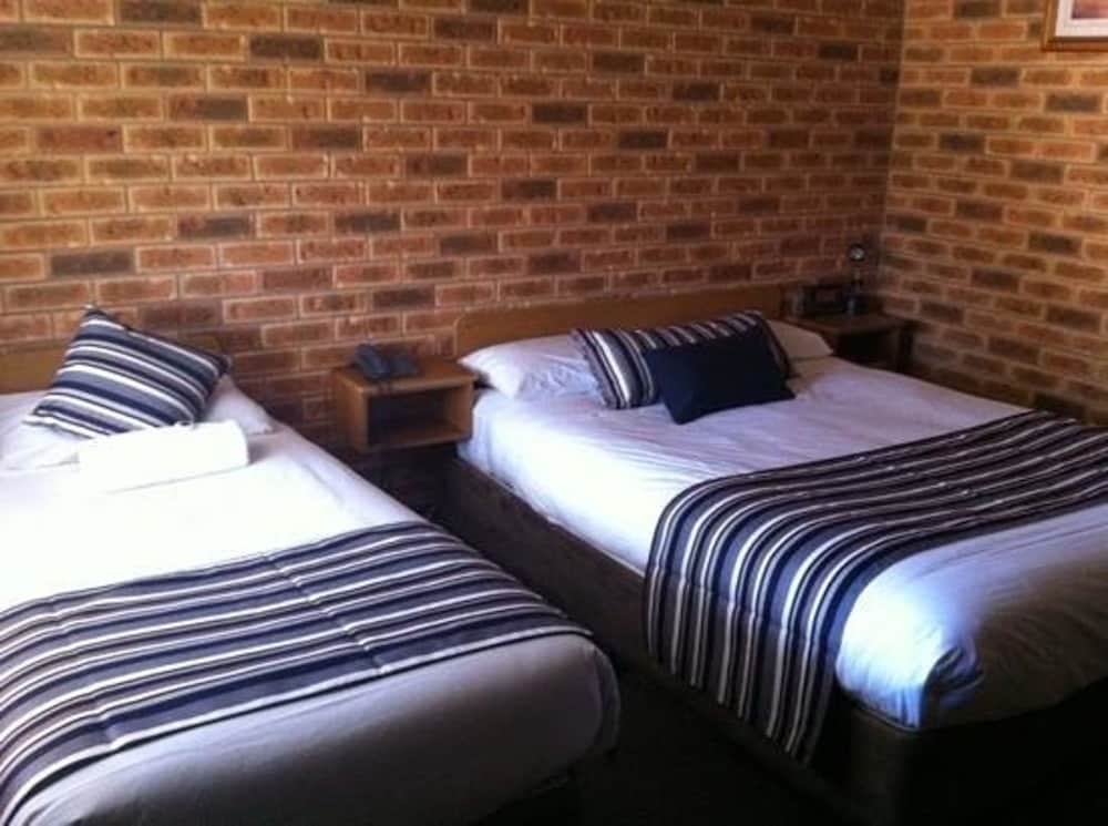 Standard Twin Room photo 1