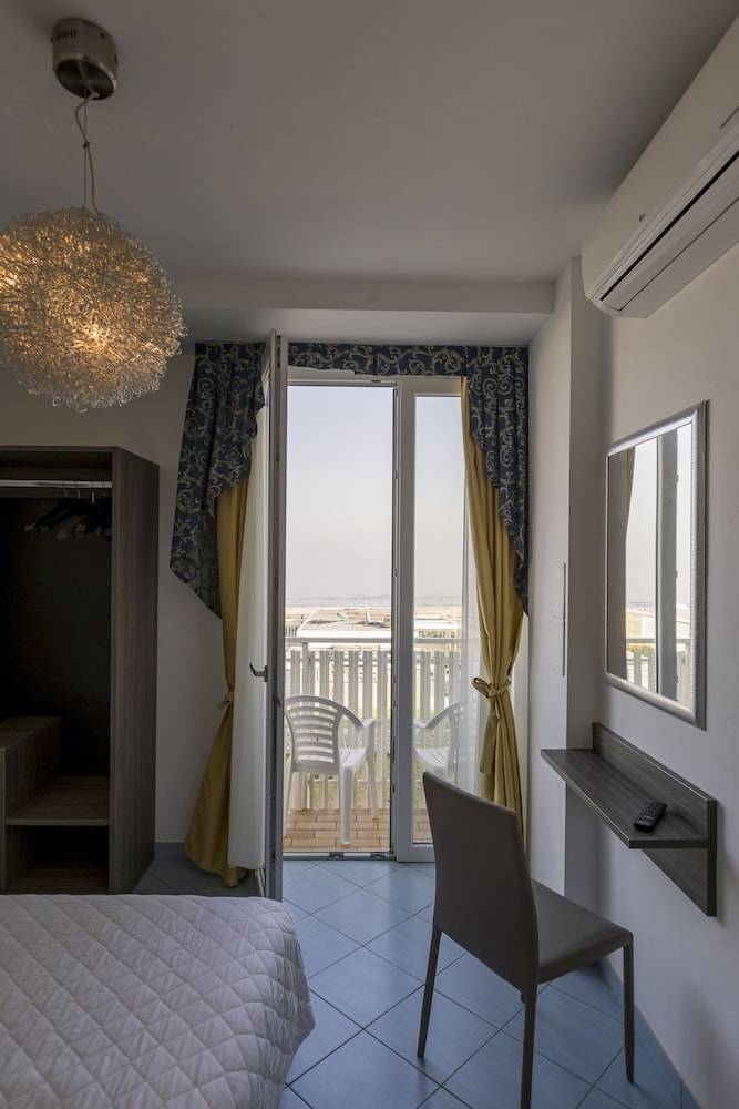 Double Room, Sea View photo 3