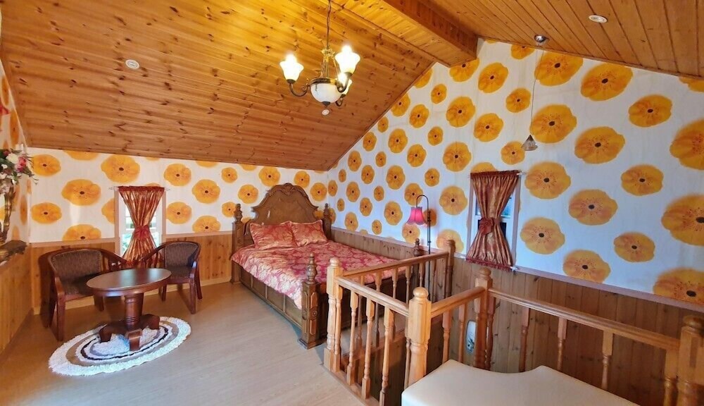 Room (Orora) - Photo 1
