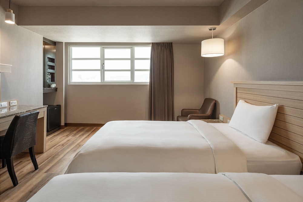 Business Twin Room photo 2