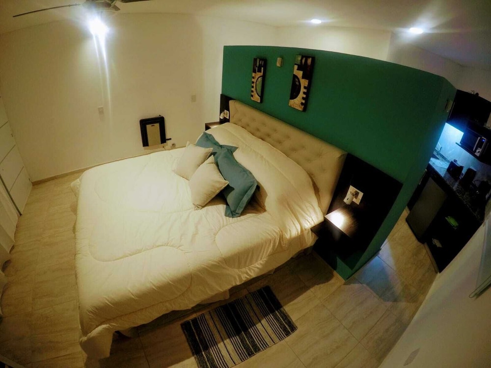 Premium Cabin, 1 King Bed, Mountain View