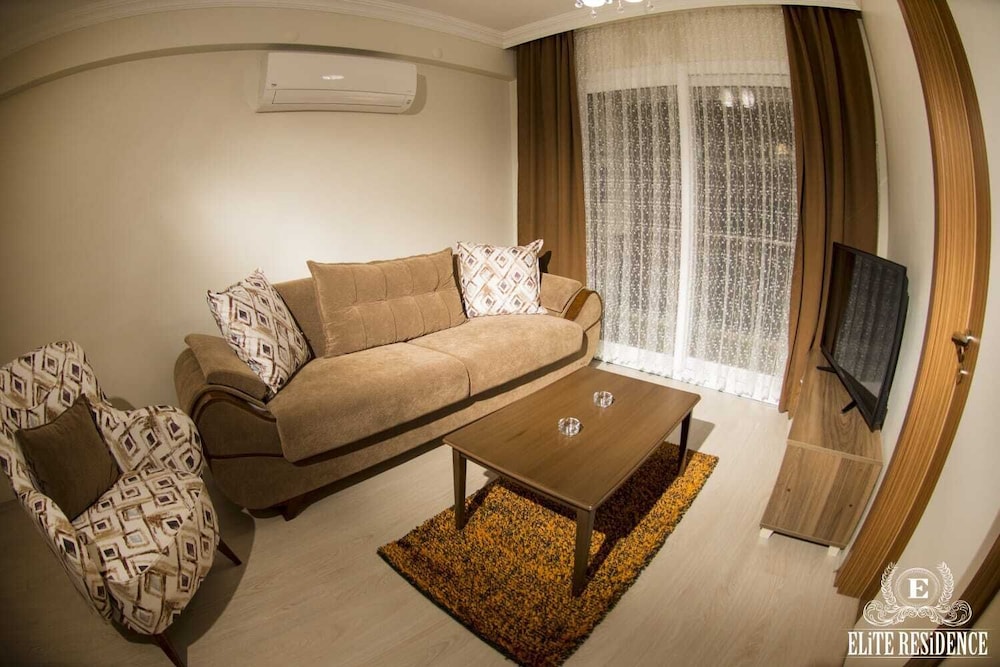 Comfort Suite, Balcony, City View