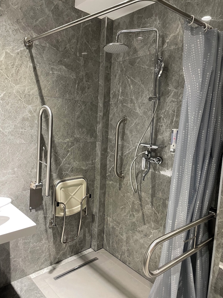 Standard Room, Fit for Disabled photo 2