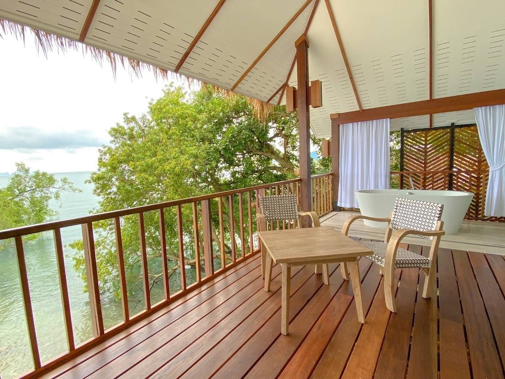 Villa by The Sea - Photo 4
