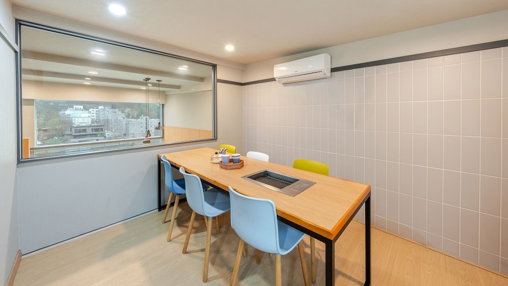 Basic Room, 1 Bedroom (Room B301 (Couple/Family Room)) - Photo 7