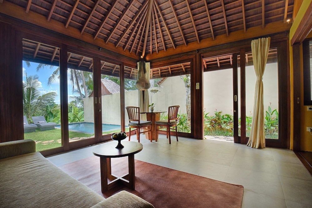 One Bedroom Private Pool Villa with Rice Field View (Free 1x Floating Breakfast or Minibar) thumbnail 5