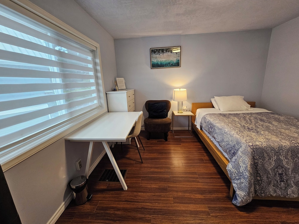 Basic Single Room photo 2