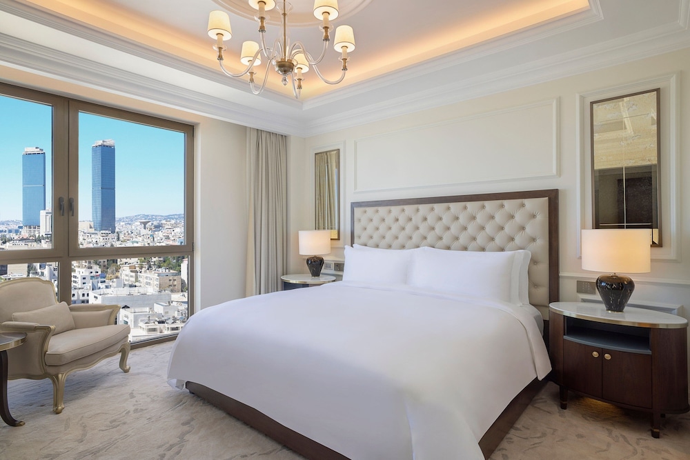 Suite, 1 King Bed, City View - Photo 16