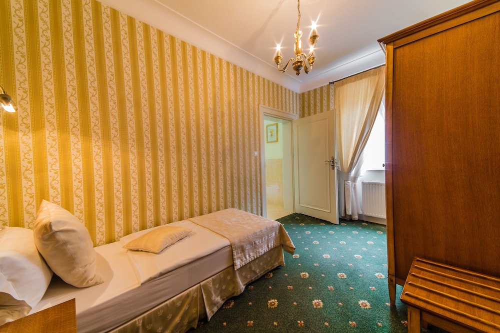 Single Room photo 3