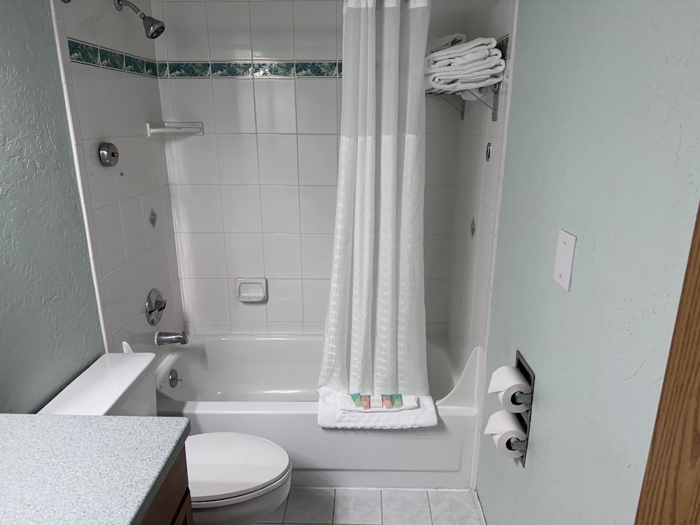 Executive Suite, 1 King Bed with Sofa bed, Ocean View - Photo 6