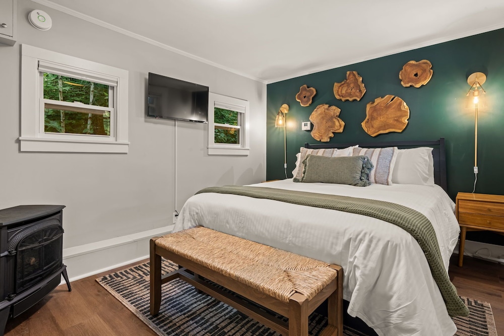 Standard Room, 1 Queen Bed, Non Smoking
