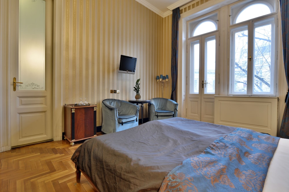 Boutique Double Room - Photo 9