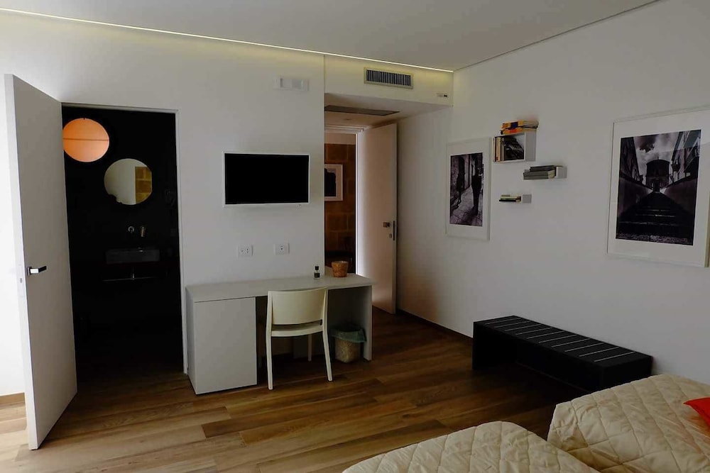 Superior Triple Room, Multiple Beds, Non Smoking photo 2