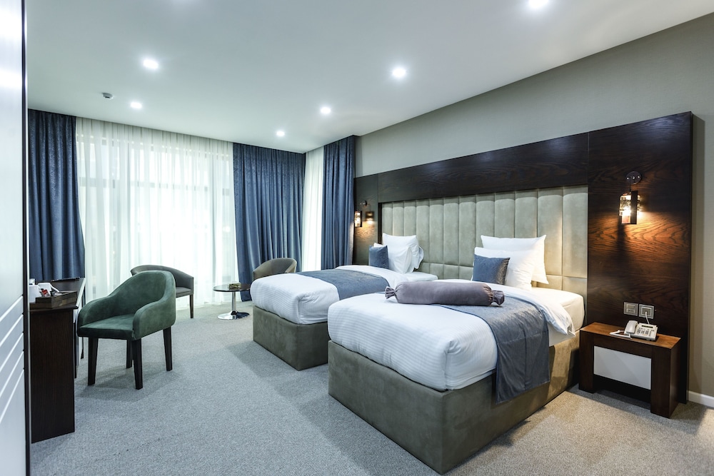 Deluxe Double or Twin Room photo 2