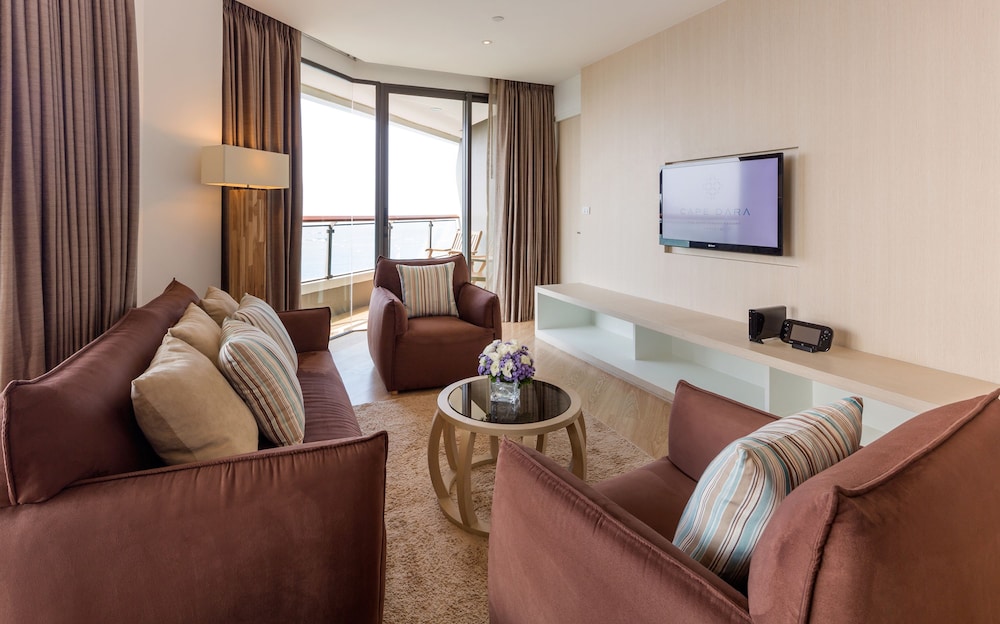 Family Suite 2 Bedrooms with Club Benefits Sea View