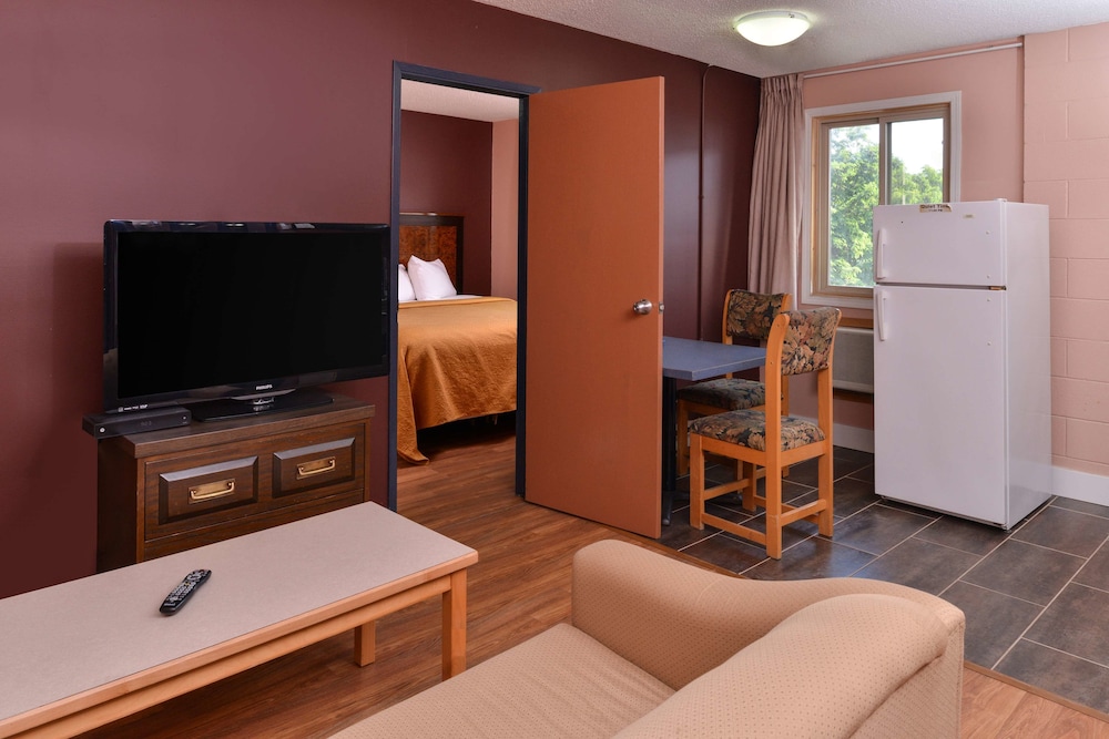 Suite, 2 Queen Beds, Non Smoking - Photo 6