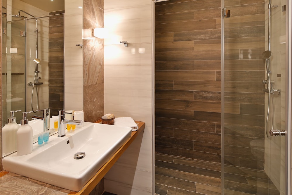 Deluxe Triple Room photo 3
