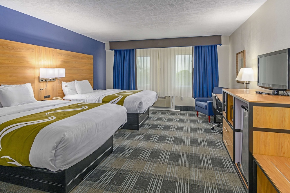 Room, 2 Queen Beds, Non Smoking - Photo 8