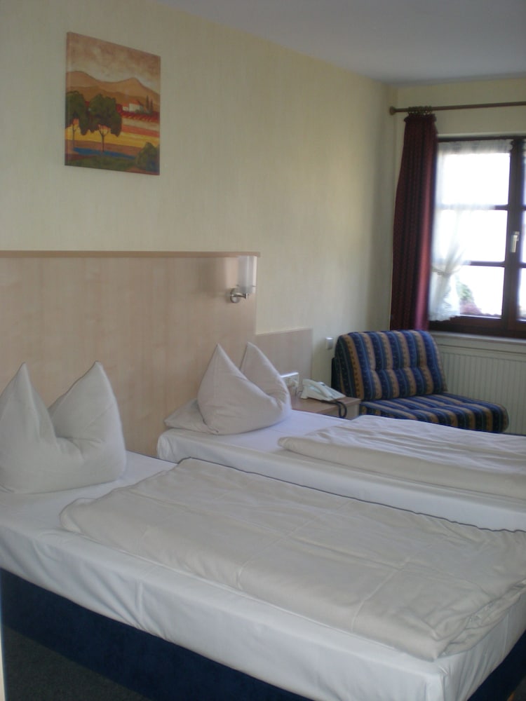 Double or Twin Room, Private Bathroom photo 2