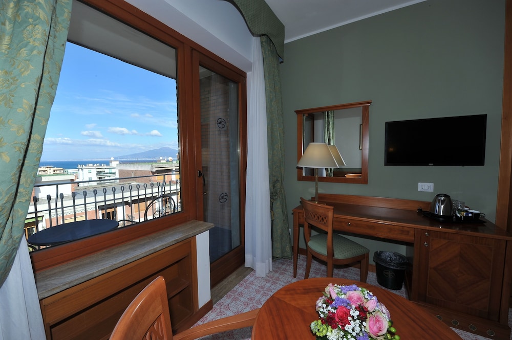 Superior Double or Twin Room photo 3
