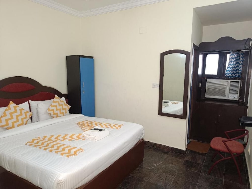 Standard Double Room - Photo 11
