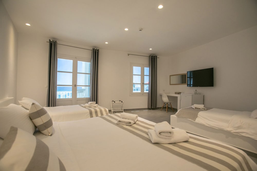 Deluxe Quadruple Room, 1 Bedroom, Sea View, Sea Facing - Photo 10