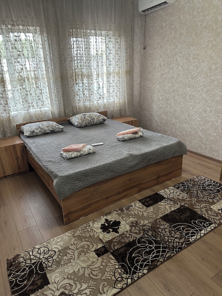 Basic Triple Room photo 1