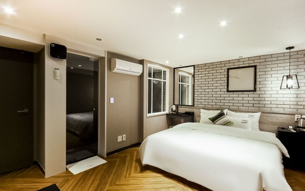 Premium Double Room - Photo 5