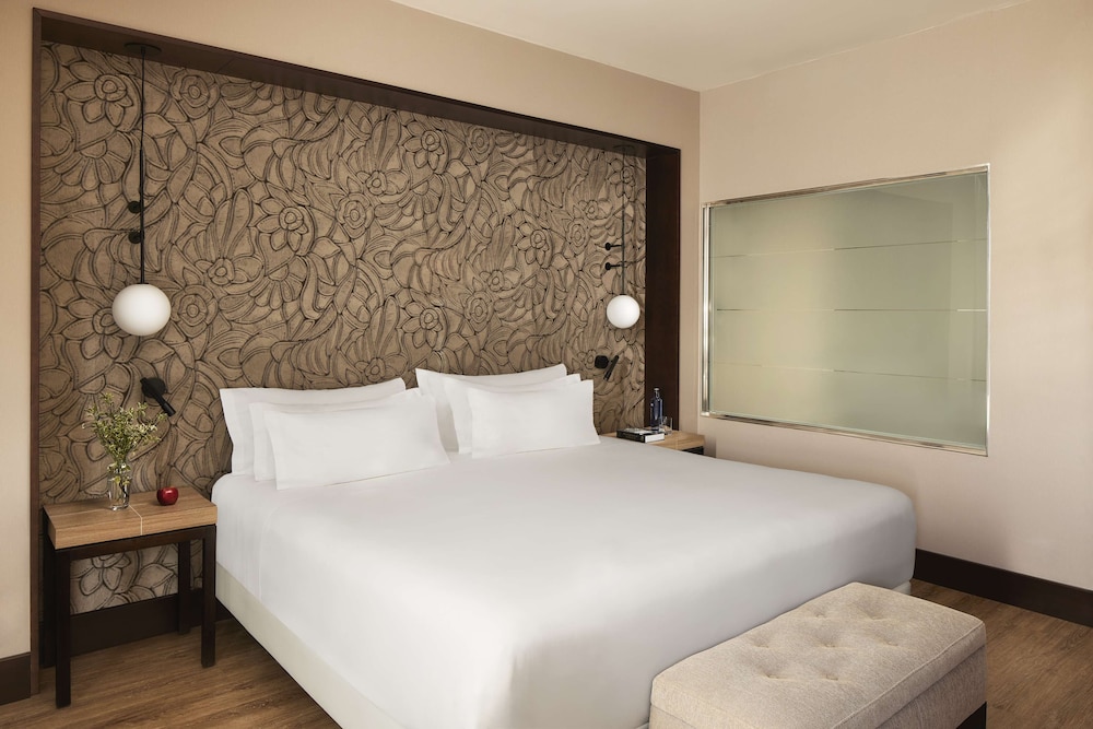 Premium Room (Extra Bed 3 adults)