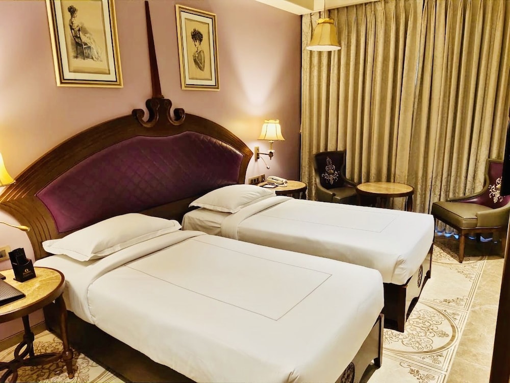 Deluxe Room, City View