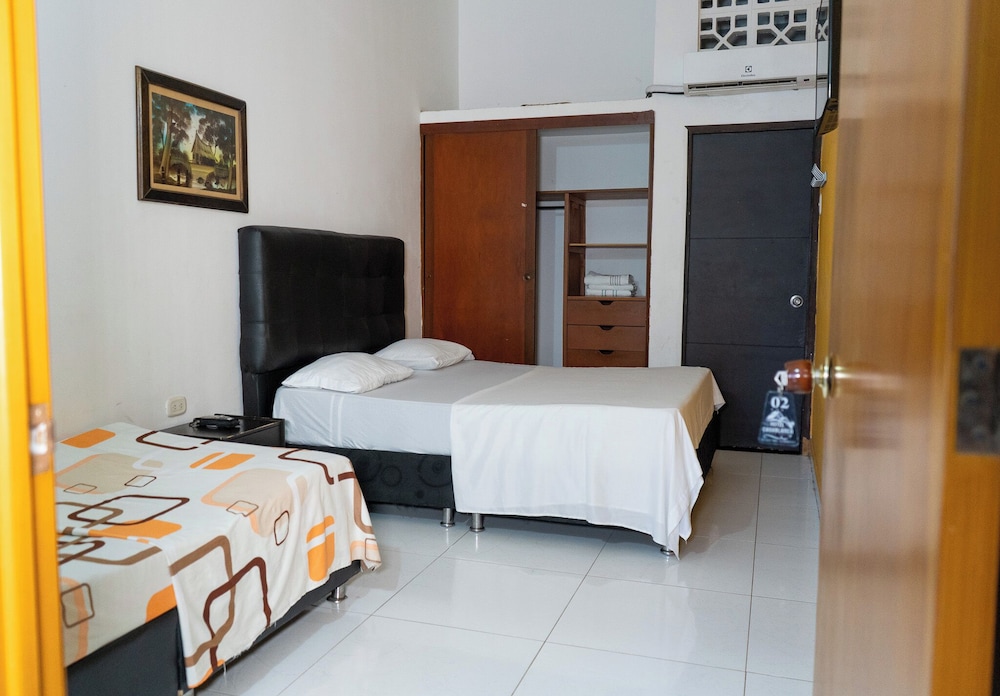 Standard Double or Twin Room photo 3