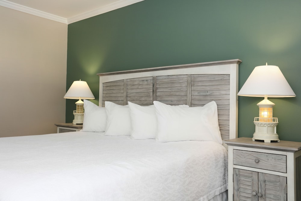 Luxury Room, 1 King Bed with Sofa bed, Non Smoking