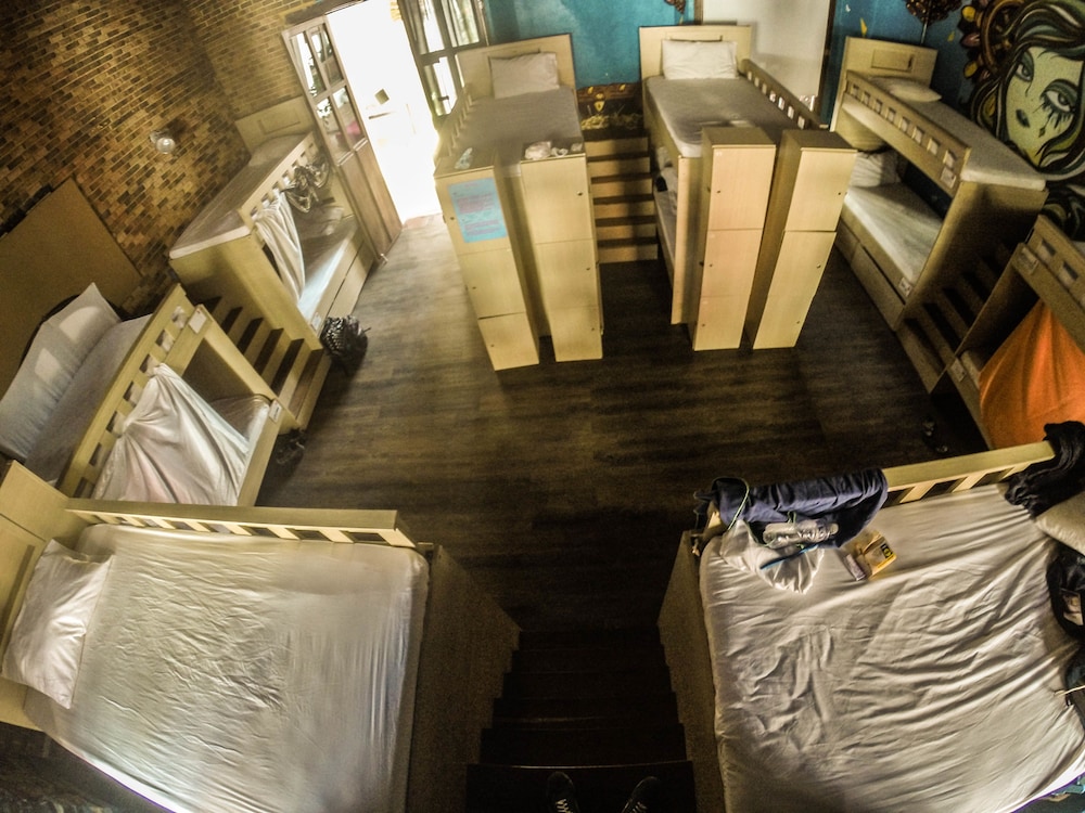 Shared Dormitory, Multiple Bedrooms, Shared Bathroom photo 2