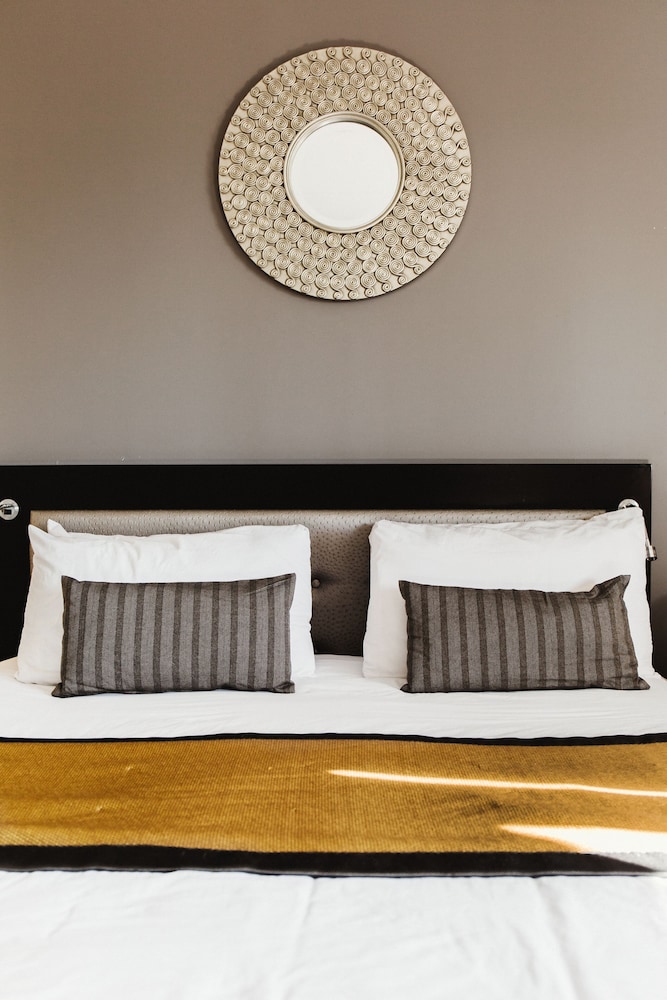 Royal Suite, 1 King Bed with Sofa bed, Kitchen photo 3