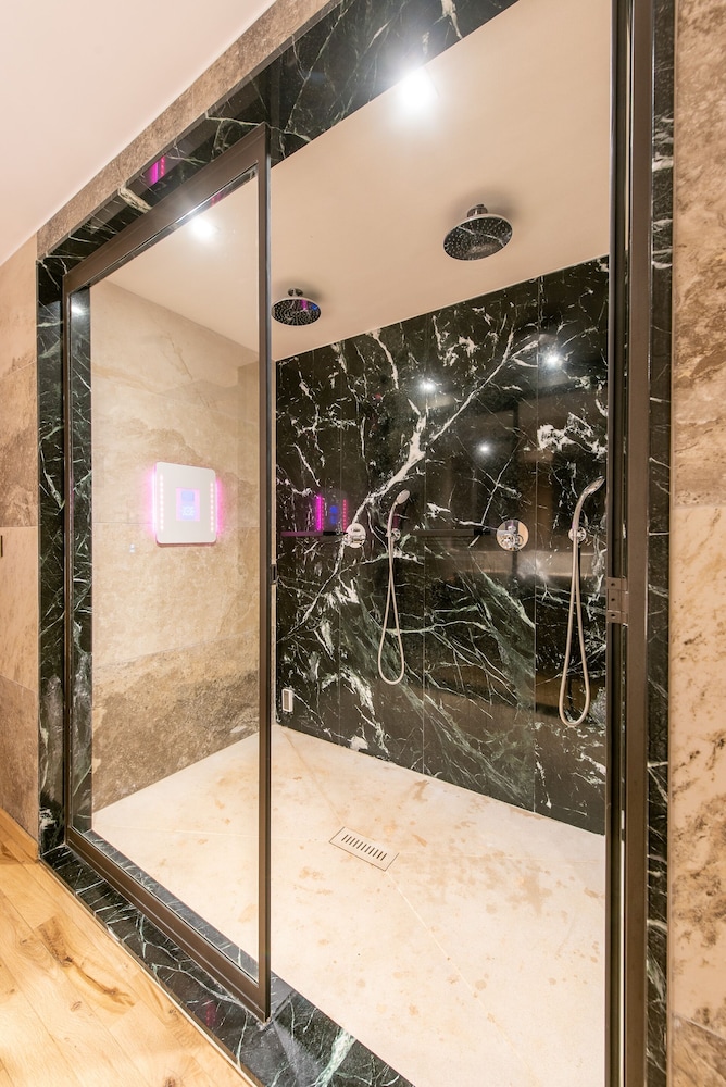 Premium Double Room (Steam bath)