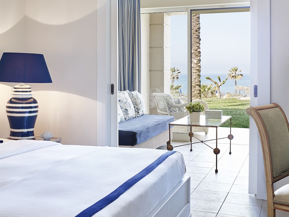 Riviera Family Guestroom Sea View with Play Garden & Covered Veranda - Photo 4