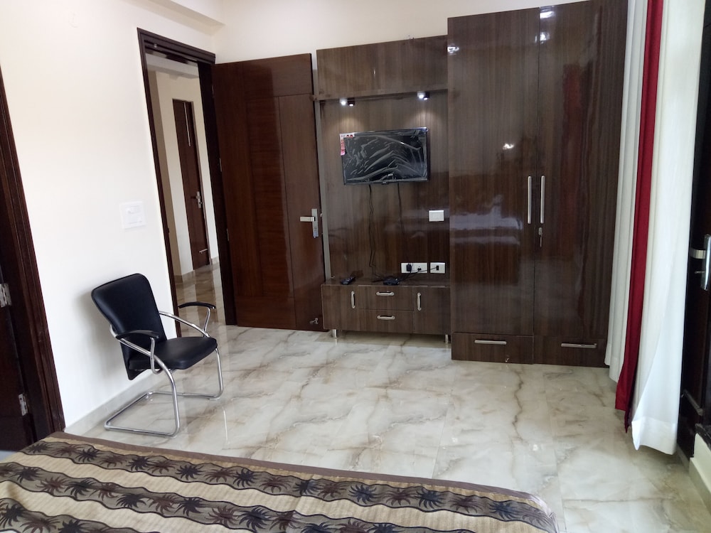 Superior Room, Non Smoking, Garden View photo 2
