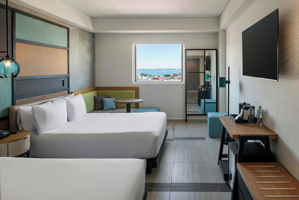 aloft, Room, 2 Queen Beds, Lagoon View - Photo 1