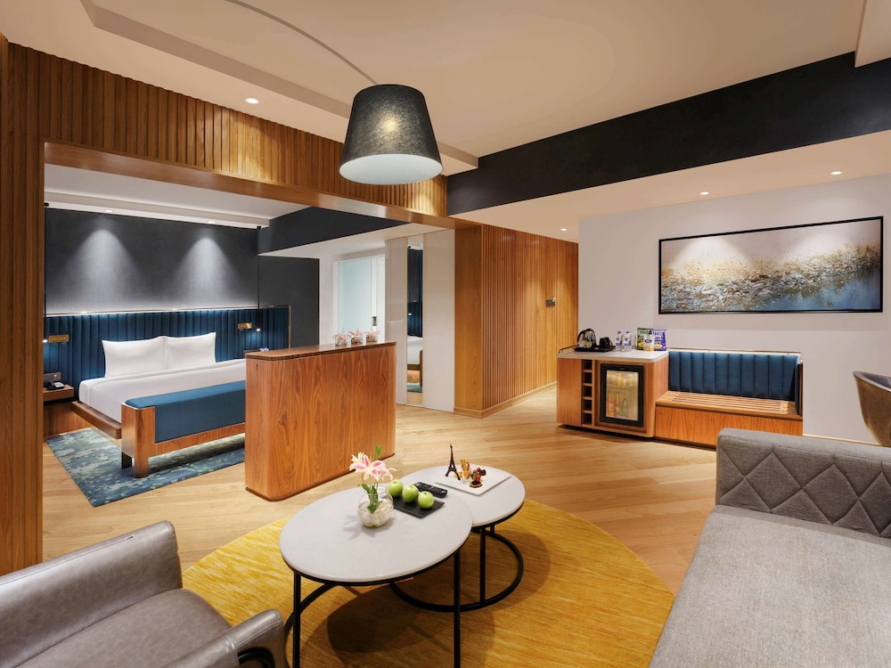 Executive Suite, Ocean View, 1 King Bed, Club Lounge Access - Photo 6