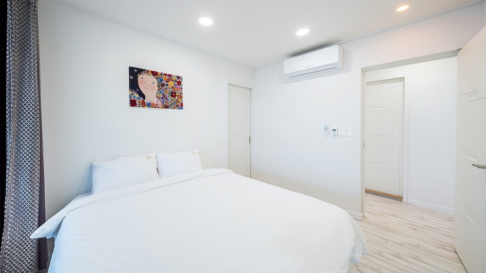 Royal Pool Villa A201 - Photo 1