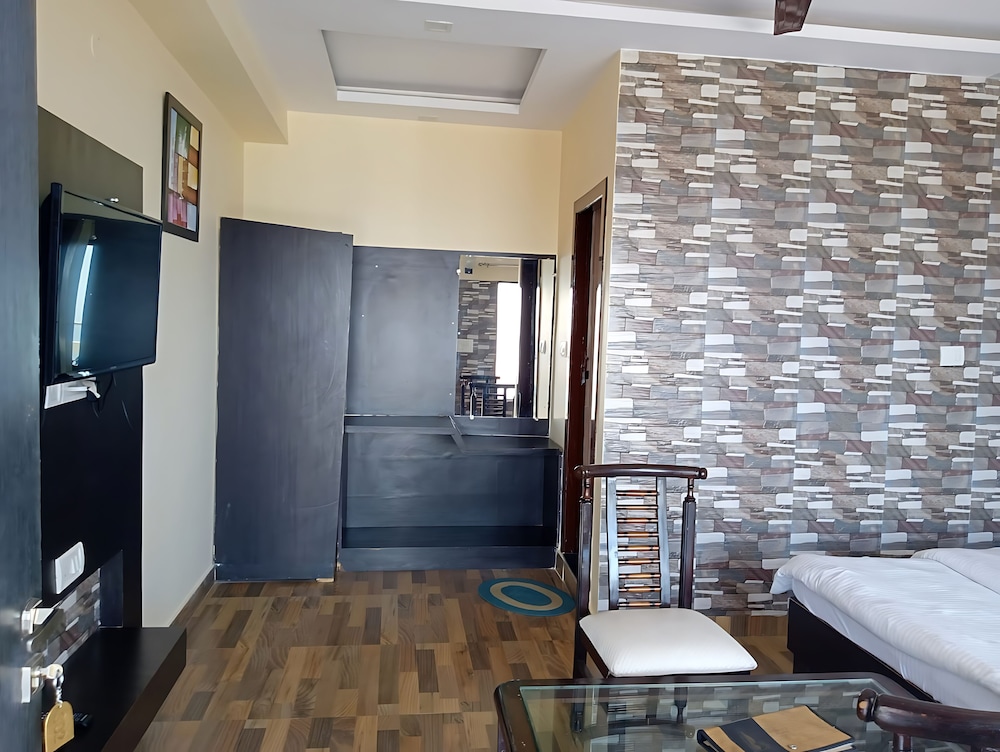 Deluxe Double Room - Photo 14
