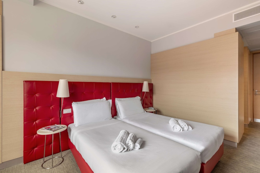 Standard Double Room - Photo 7