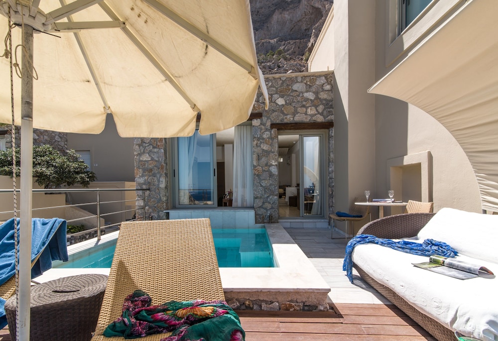 Junior Suite, Private Pool - Photo 13