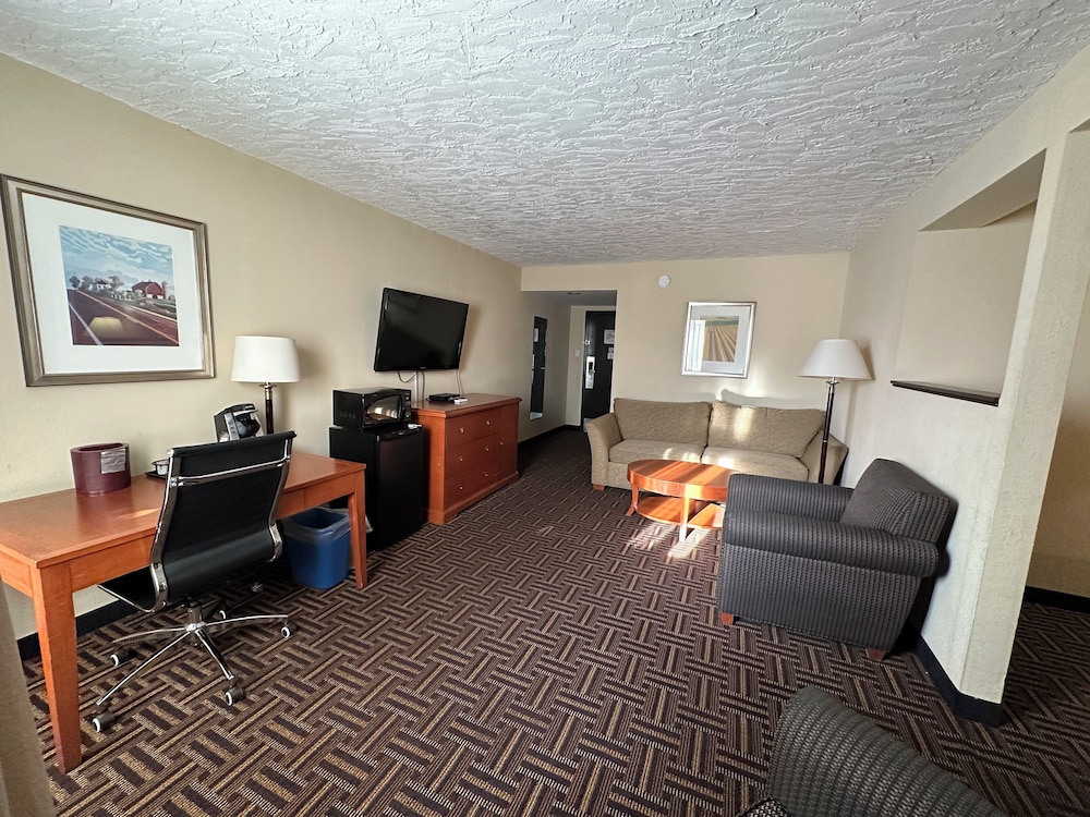 Suite, 2 Queen Beds, Non Smoking - Photo 4