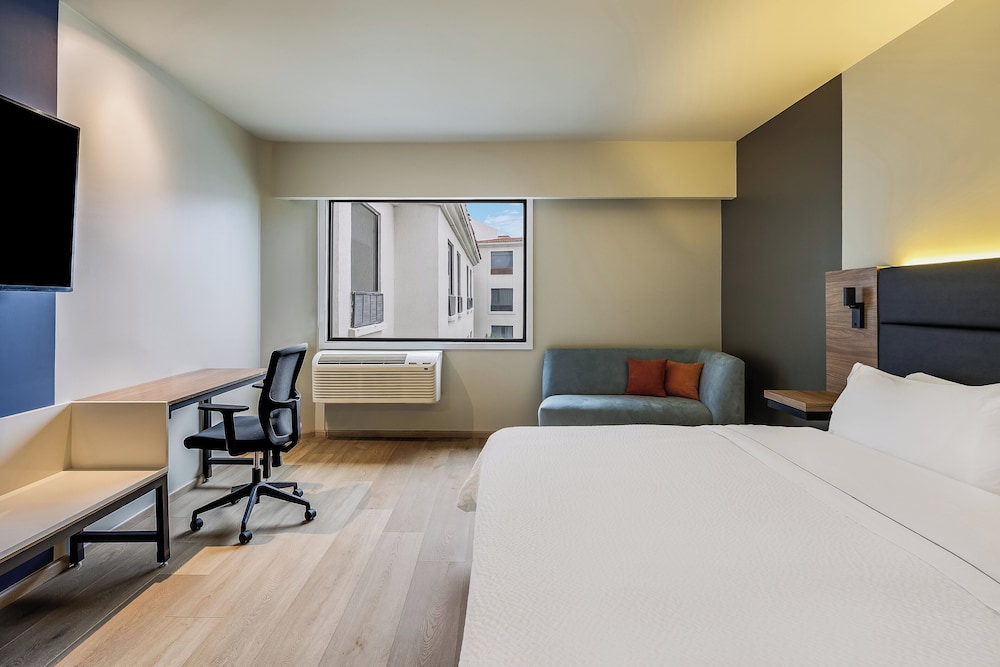 Deluxe Room - Photo 2