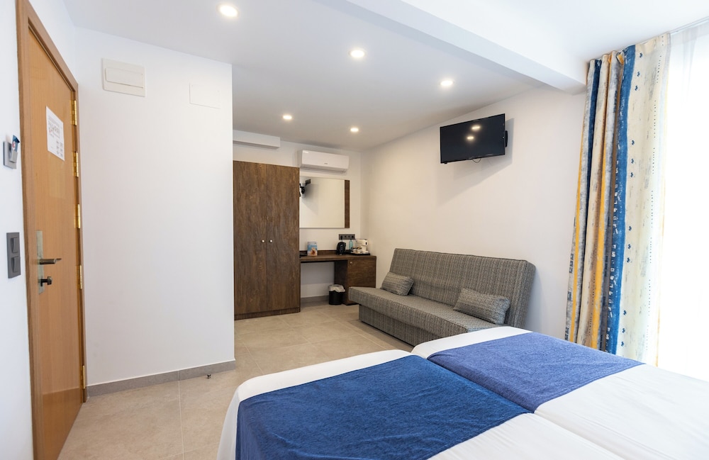 Comfort Room - Photo 5