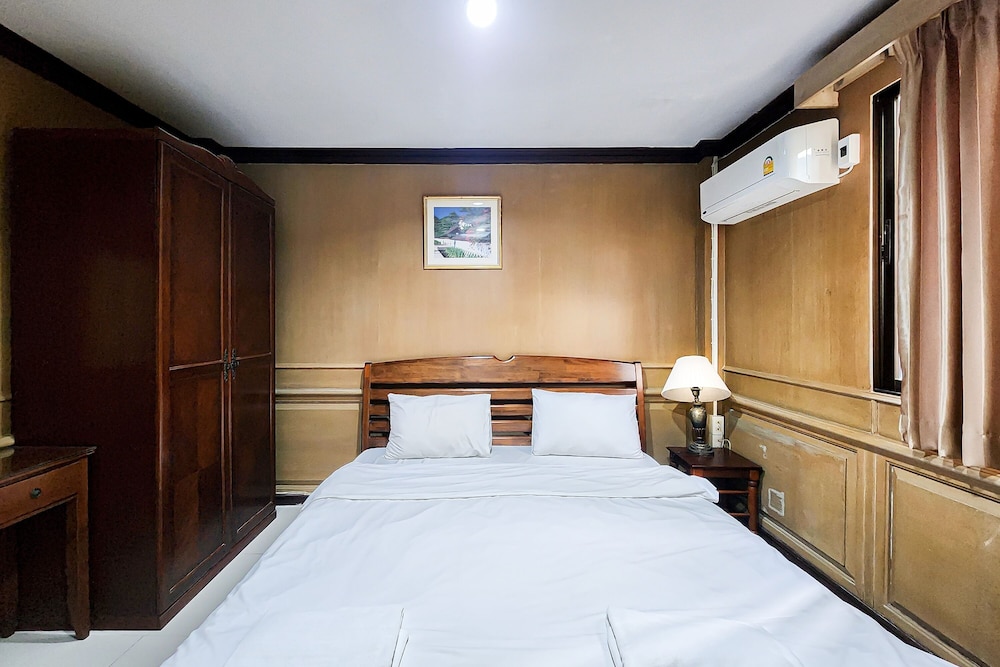 Two Bedroom One Bath photo 2