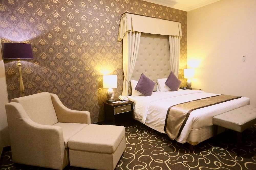 Executive Suite photo 2